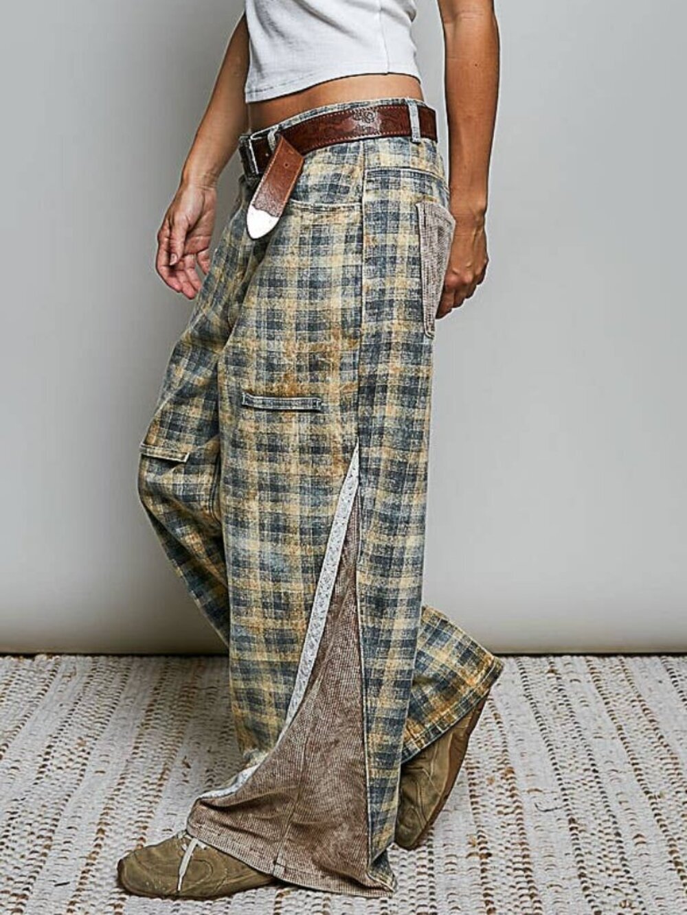 BNWT POL Vintage Thermal Patch Print Twill High Rise Wide Leg Pants - Picture 2 of 4